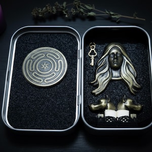 Pocket Shrine for the Goddess Hecate, Miniature Hekate Altar, Offering Box