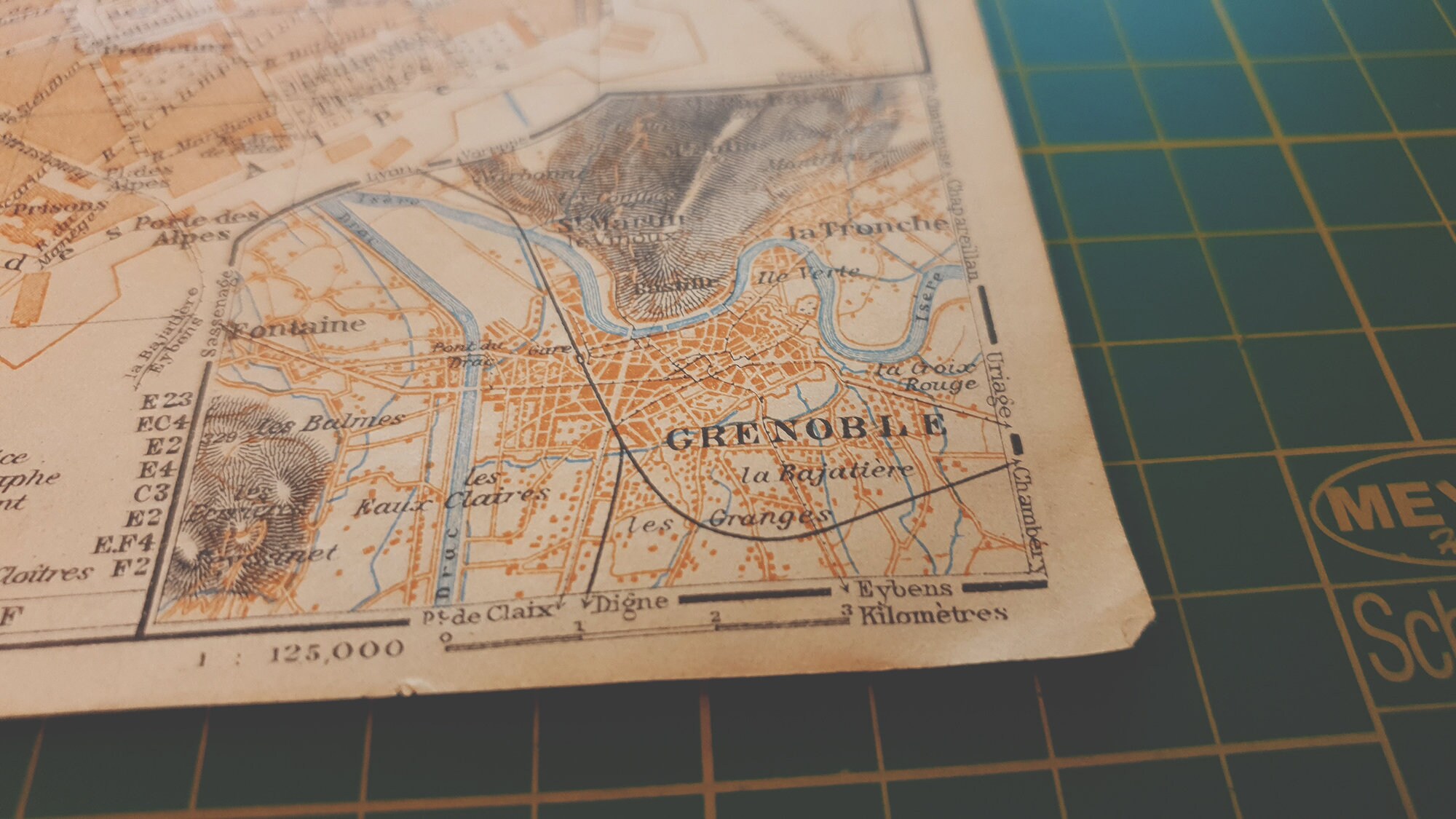 1910 Vintage Grenoble Map