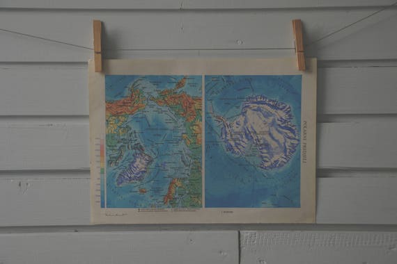 1977 Vintage Polar Regions Map