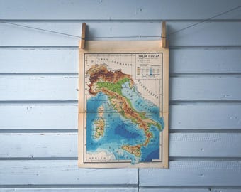1946 Vintage Map of Italy
