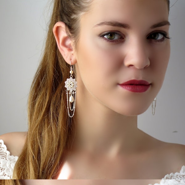 Silver wedding earrings, Long chandelier bridal earrings, Silver chain drop earrings, Formal pearl dangle earrings for wedding dress