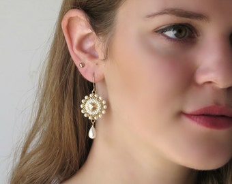 Wedding Swarovski Crystal and Pearl Beaded Earrings for Bride, Formal earrings, Bridesmaid earrings gold