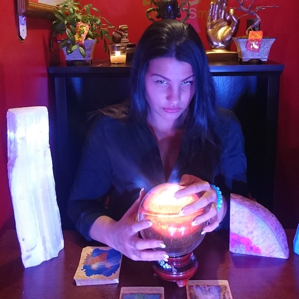 Same Hour Tarot Reading By Amanda ***9 Questions*** 11.am.-1a.m         PDF