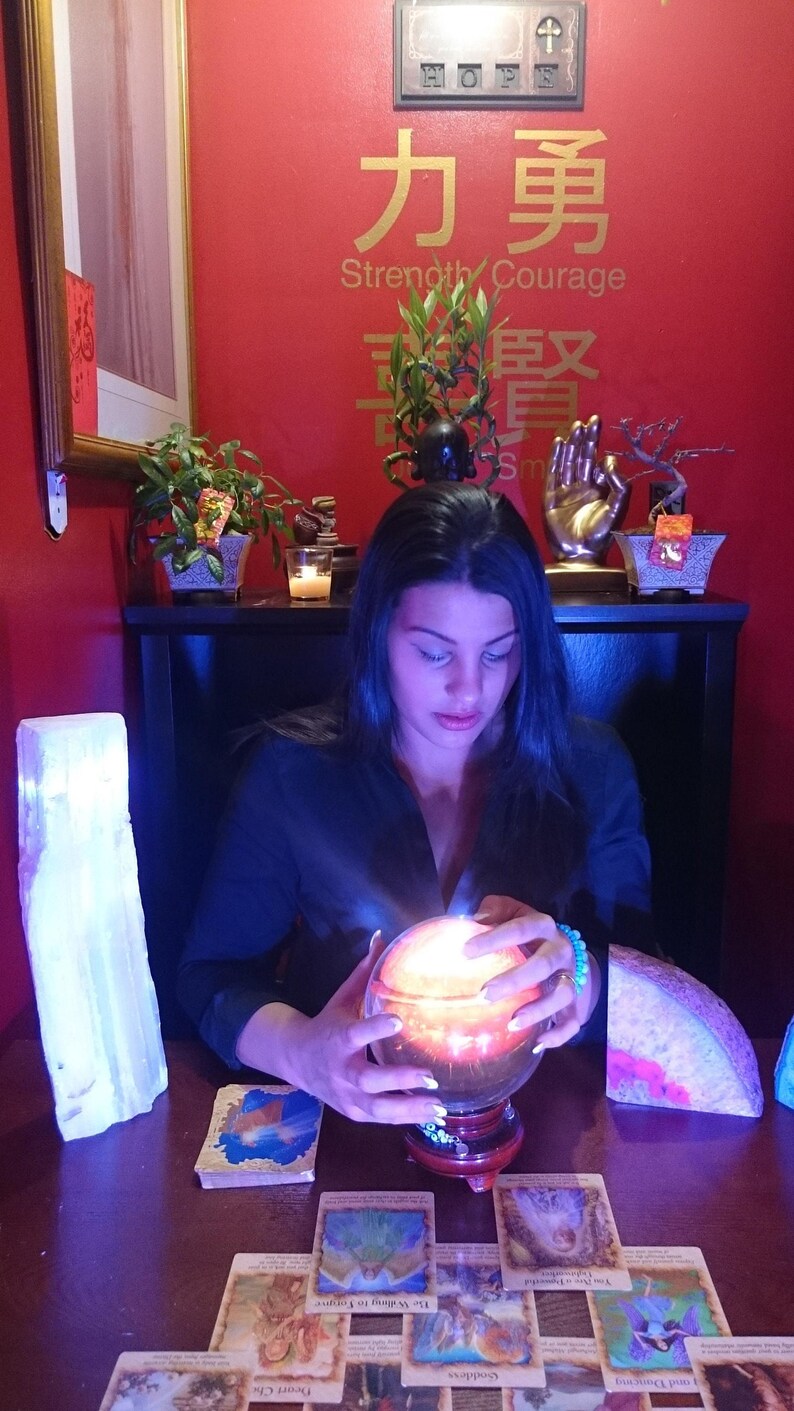 Psychic Amanda performing same hour 1 hour one hour Psychic reading