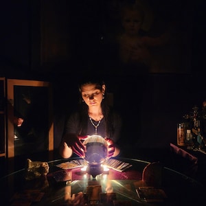 ѪSchaduwwerk Schaduw Zelfparanormaal lezen Energielezen Tarotkaart lezen 3 vragen SameDay 98%Acct Canada's Trusted Psychic AmandaѪ