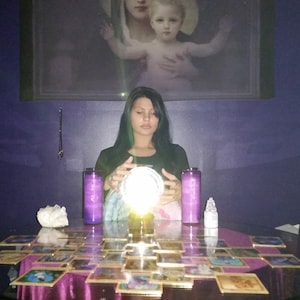 Lectura psíquica de emergencia el mismo día por Amanda. 3 preguntas, 98% de probabilidad de error. Carta del tarot 1. Lectora en Canadá. Pasado, presente, futuro, amor, prometidos. PDF.