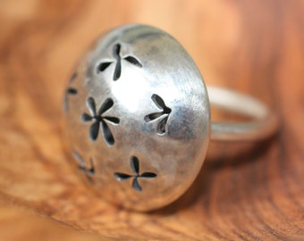 Flower Ring, Flower Silver Ring, Domed Ring, Domed Silver Ring, Statement Ring, hammered ring, Statement Ring, Flower Jewellery