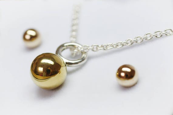 Gold Orb Pendant and matching earrings, 9 Carat Gold Pendant and Earrings