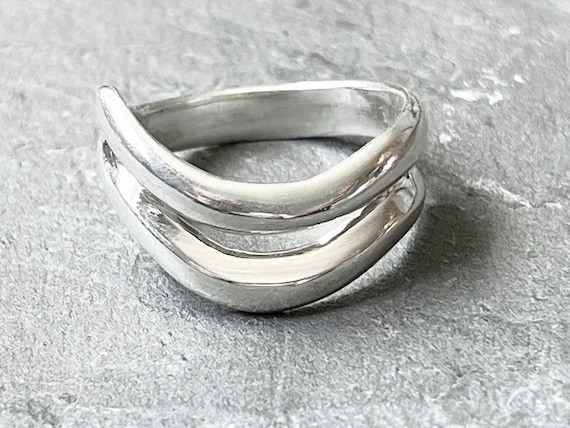 Double Wave Ring