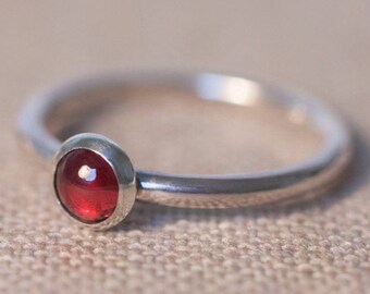 Garnet Ring, Red Garnet Ring, Garnet Jewellery, Garnet and Silver Ring, Red Gemstone Ring, Garnet Cabochon Ring