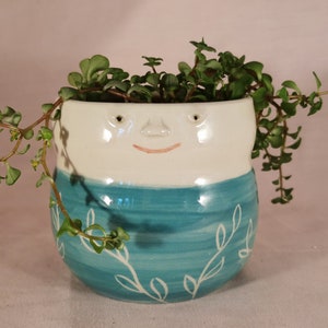 Unique Handmade  Pottery Planter made by Sue Harrold Pottery. Free Postage to Australia