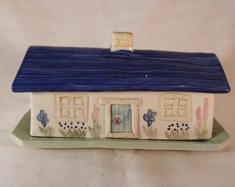 Handmade Stoneware Butter Dish, Kitchenware, Housewarming Gift. Made by Sue Harrold Pottery. Free Postage in Australia