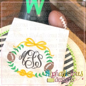 Preppy Girl Rahmen – Fußbälle – Skizzenstickerei – Schnellstich – Sofortiger Download