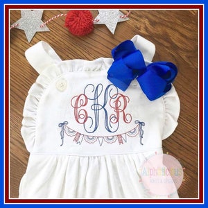 Patriotic Monogram Embroidery Design: Laurel Wreath Swag (Digitized)