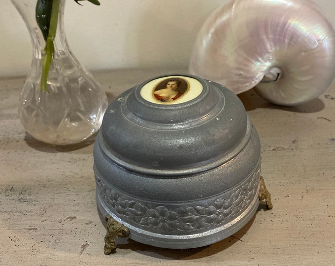 Vintage Cast Aluminum Powder Puff Music Box Etsy