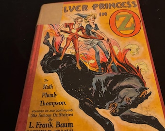 ヴィンテージ版『オズの銀の王女』（ルース・プラムリー・トンプソン著、1938年、ライリー＆リー社刊、ジョン・R・ニール挿絵）オズの古典的名作