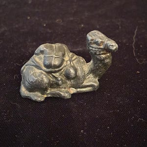 Antike Kranich und Rasse Schatulle Co Bronze Kamel Briefbeschwerer