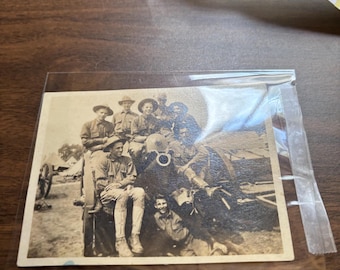第一次世界大戦時代の兵士の写真（RPPCポストカード、軍事キャンプ、大砲グループスナップ写真）