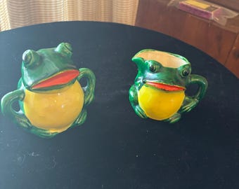 Vintage Frog Creamer Sugar Set Kitsch Kitchen Decor Mid Century Ceramic Green Frog Pitcher Anthropomorphic Japan Style