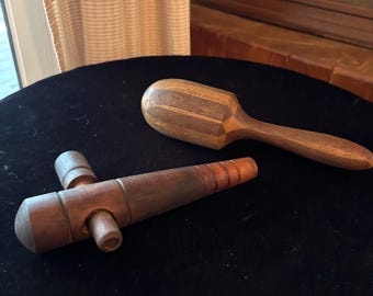 Antik trätapp och proppdrivare i trä, primitiv Cooper-fatverktyg