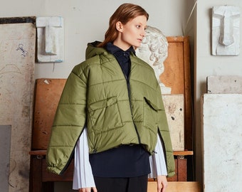 Puffer coat / Cropped puffer jacket / Khaki coat / Short jacket / Khaki puffer coat / Warm coat / Designer jacket / Minimal puffer jacket