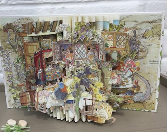Wilfred Reading - Crystal Paperweight - Brambly Hedge - Etsy