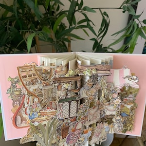 Brambly Hedge Vase - Etsy