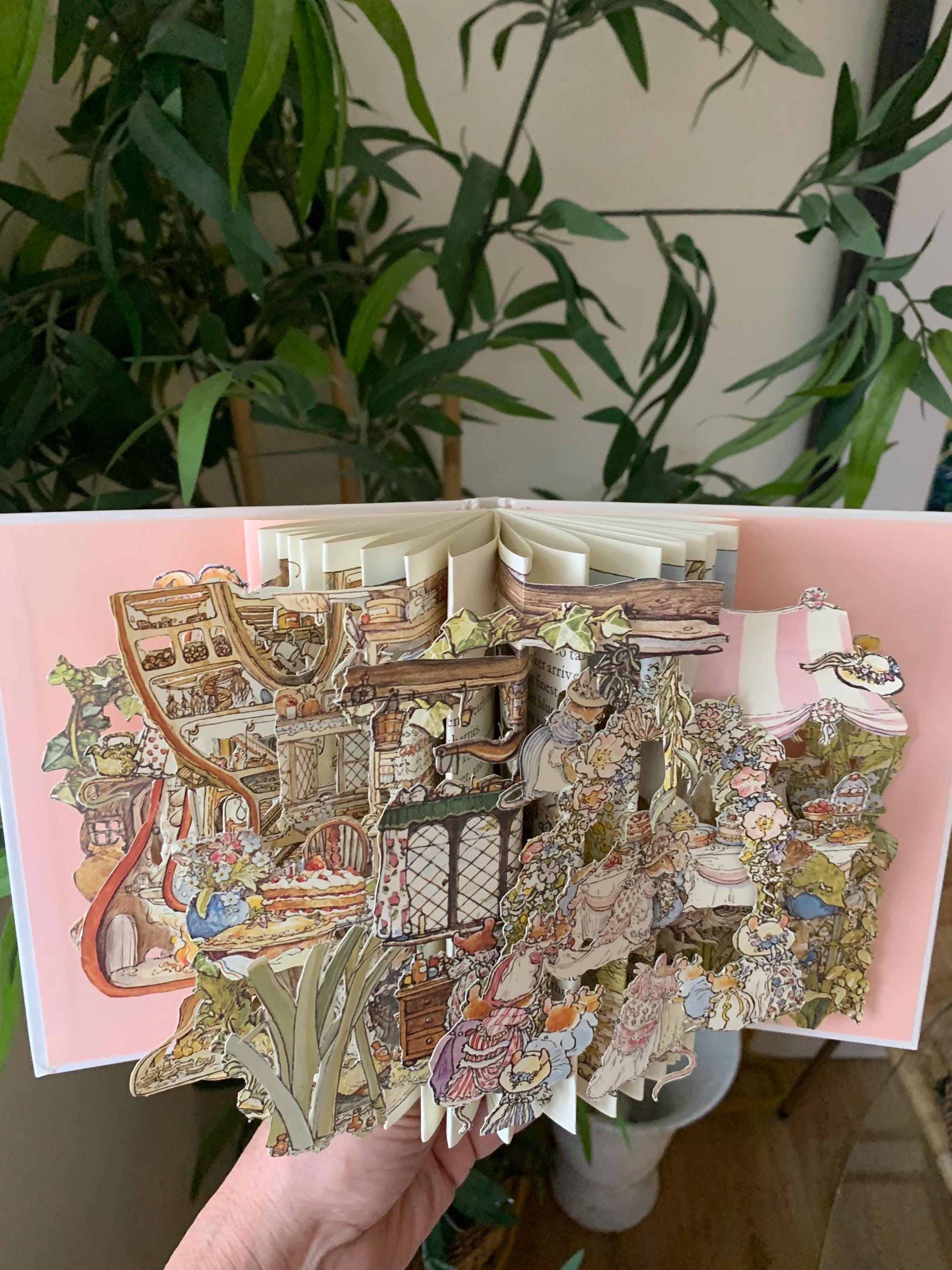 Brambly Hedge Vase - Etsy