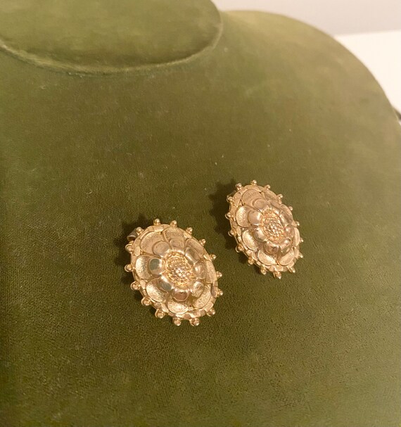 Floral Gold Tone Clip Earrings Pat Pend - image 2