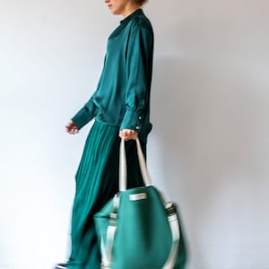 Green work tote bag for women, green shoulder canvas tote bag for everyday, green everyday shopper bag, urban shoulder maxi bag green color image 3