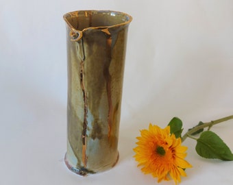 Delicate and one off ceramic vase, porcelain with gold 24K vessel, planter pot, flower holder, green ceramic vase, brushes and pencil holder