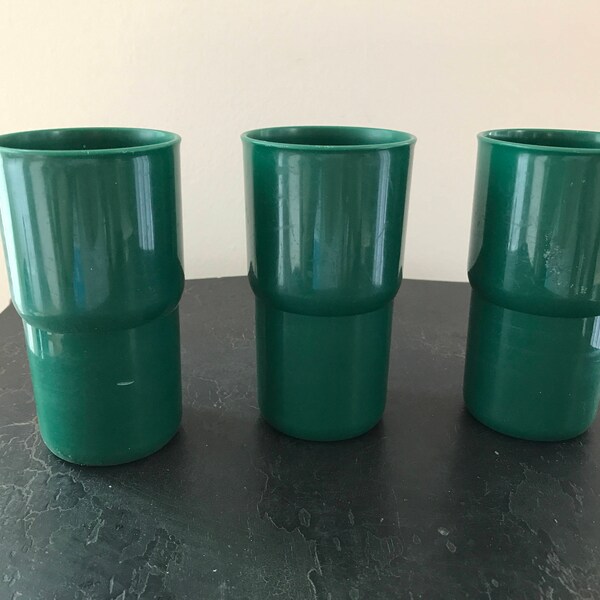 On Clearance! Rare Tupperware Forest Green Tumblers (set of 3)
