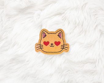 Fieltro de gatito con ojos de corazón ITH 4x4, en bastidor, archivo de bordado a máquina, descarga instantánea (descarga digital)