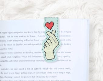 Marcapáginas magnético plegable ITH 4x4 con forma de corazón, en bastidor, archivo de bordado a máquina, descarga instantánea (descarga digital)