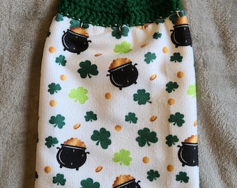 St Patrick's Day Kitchen Towels with Crochet Topper