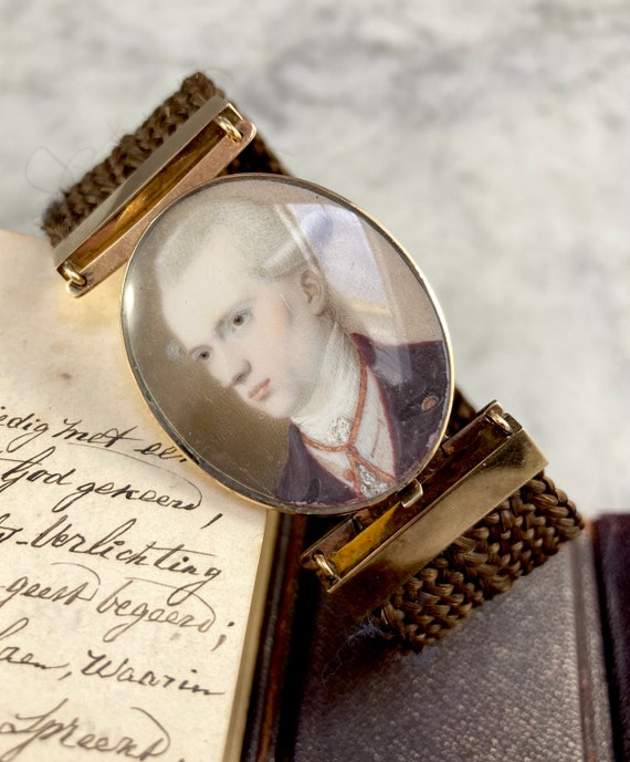 Antique 12k Gold Mourning Bracelet – Woven Hair & Gentleman  display picture 2