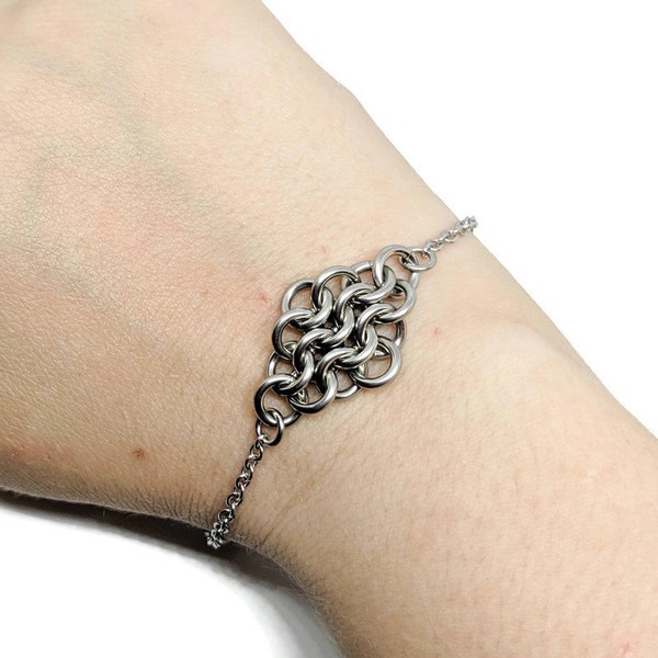 Chainmaille Focal Bracelet, European 4-1 Chainmaille, Minimalist Bracelet, Stainless Steel Chain Anklet