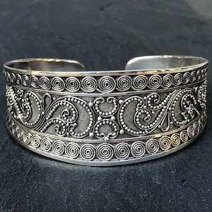 Sterling Silber Manschette Armband Breite Design ethnischen Tribal-Stil Spirale große Statement-Manschette aufwendige Silber handgefertigte 925 Granulation Bild 1