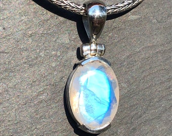 Natural Blue Moonstone Pendant set in Sterling Silver,Small Rainbow Moonstone Oval,Faceted Gemstone Pendant with Bright Silvery Blue Flash