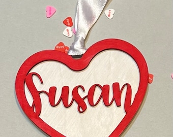 Etiqueta de corazón de madera personalizada para San Valentín: Etiqueta de regalo con nombre personalizado
