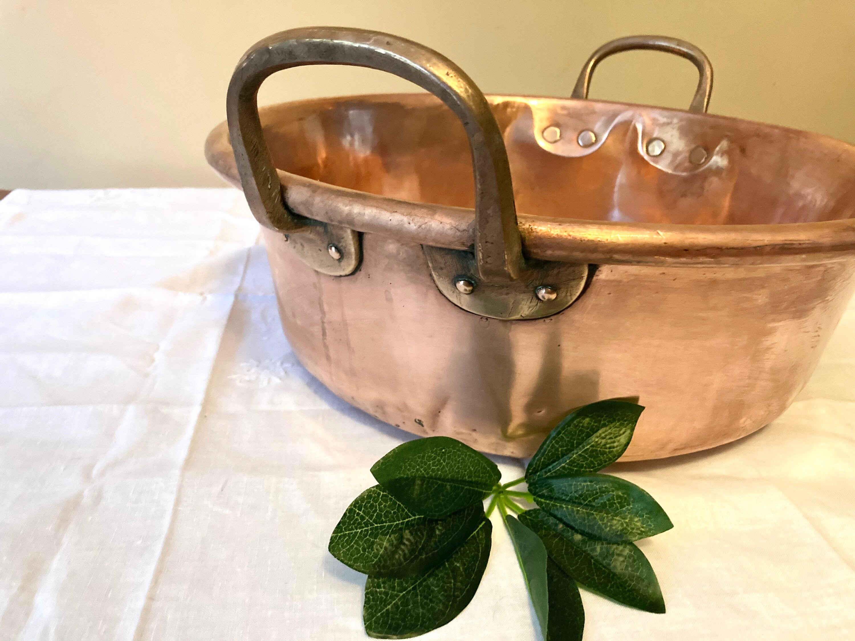 Français Bassin de Cuivre avec Poignées en Laiton et 3 Rivets Roulés Lèvre Martelé Paris, France #25