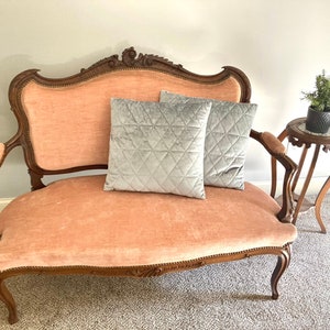 Antique French Country Louis XV Style Finely Carved Walnut Sofa Couch Love Seat or Canap circa 1920 Paris, France