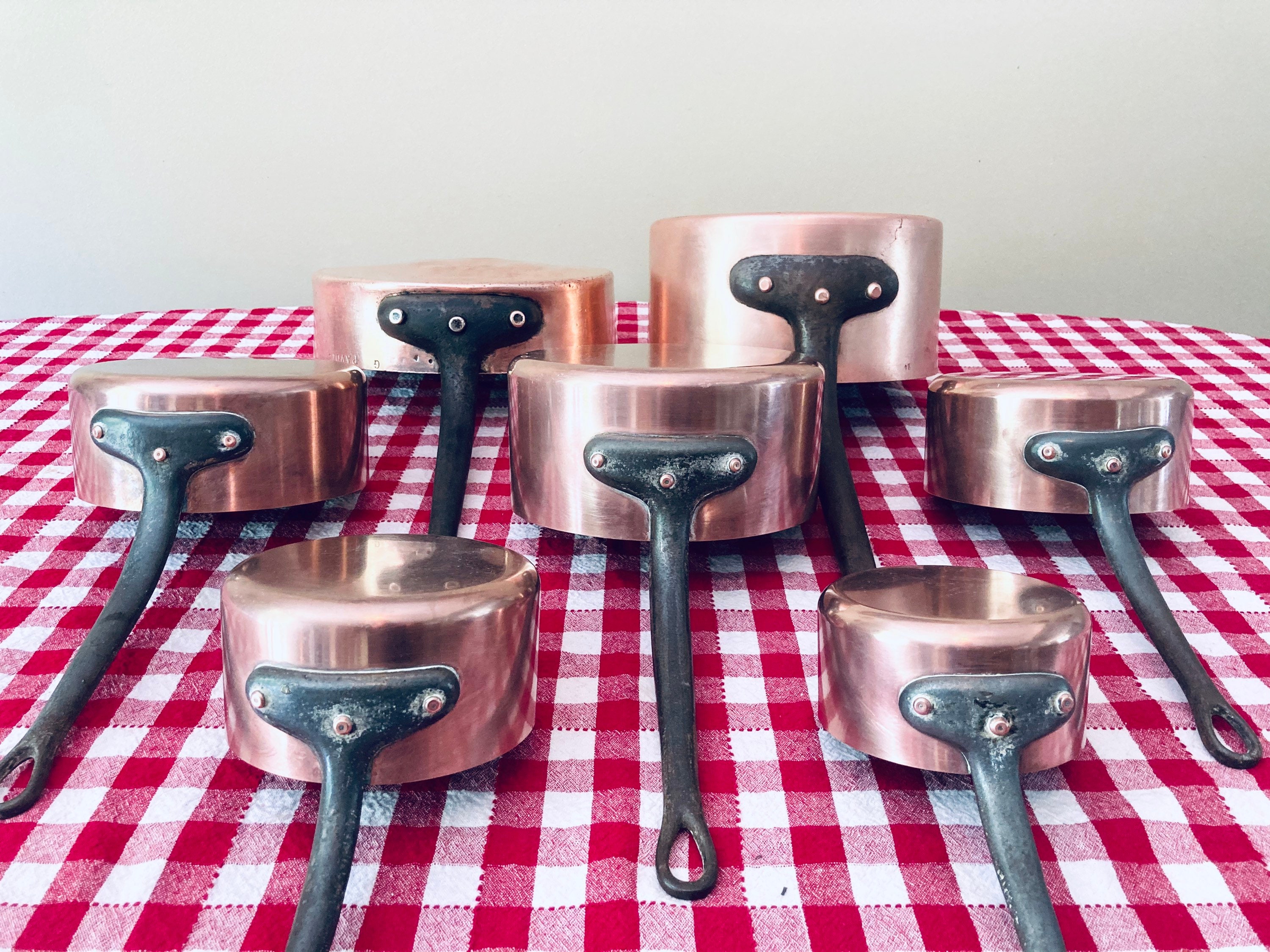 7 Français Professional Antique Copper Pans Set Wrestought Iron Handles Rivets Skillet 2mm 26cm Pari