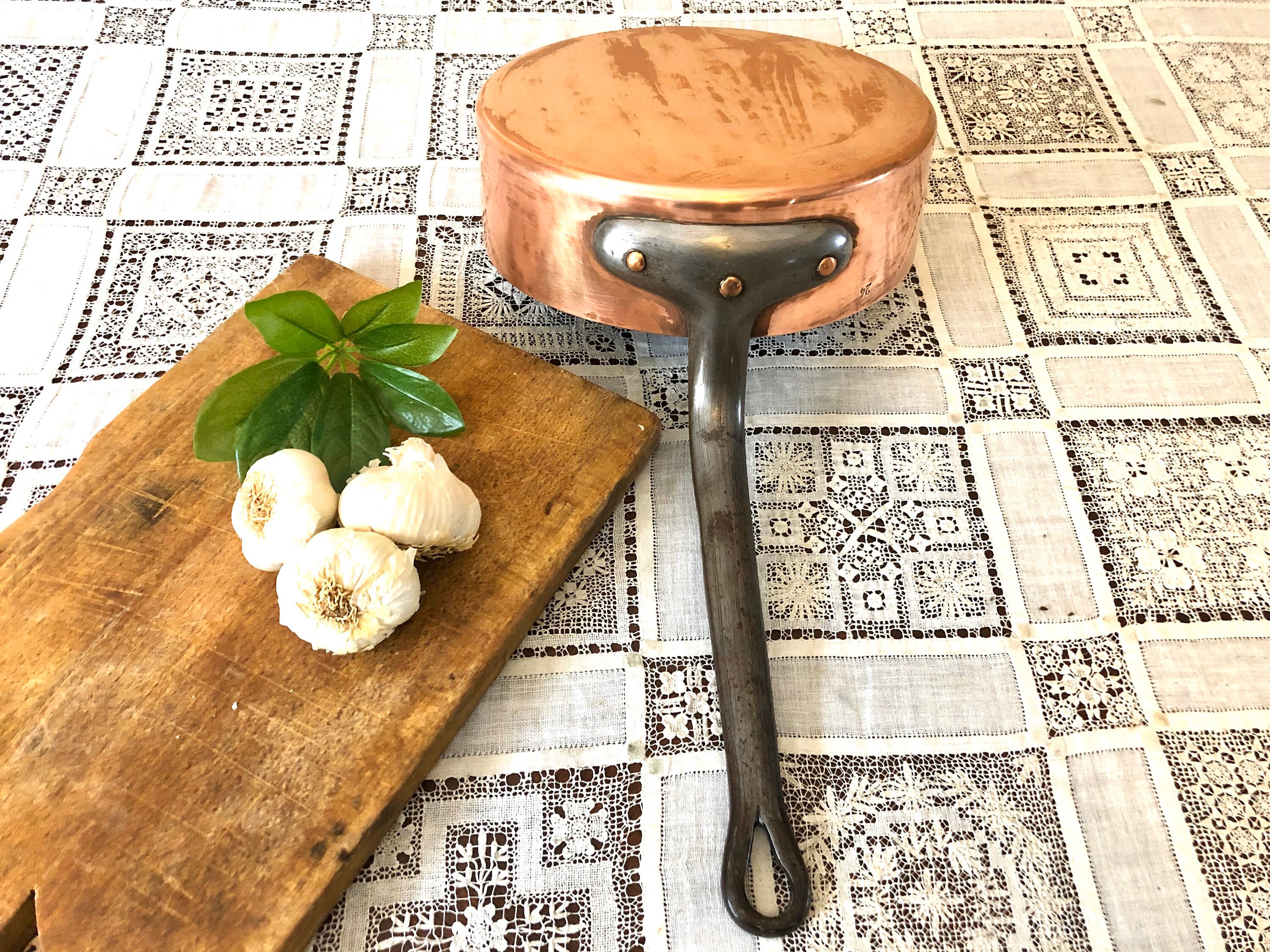 Français Copper Saute Pan Skillet 24cm Rivets Stamped 2mm Paris, France #10-918-231