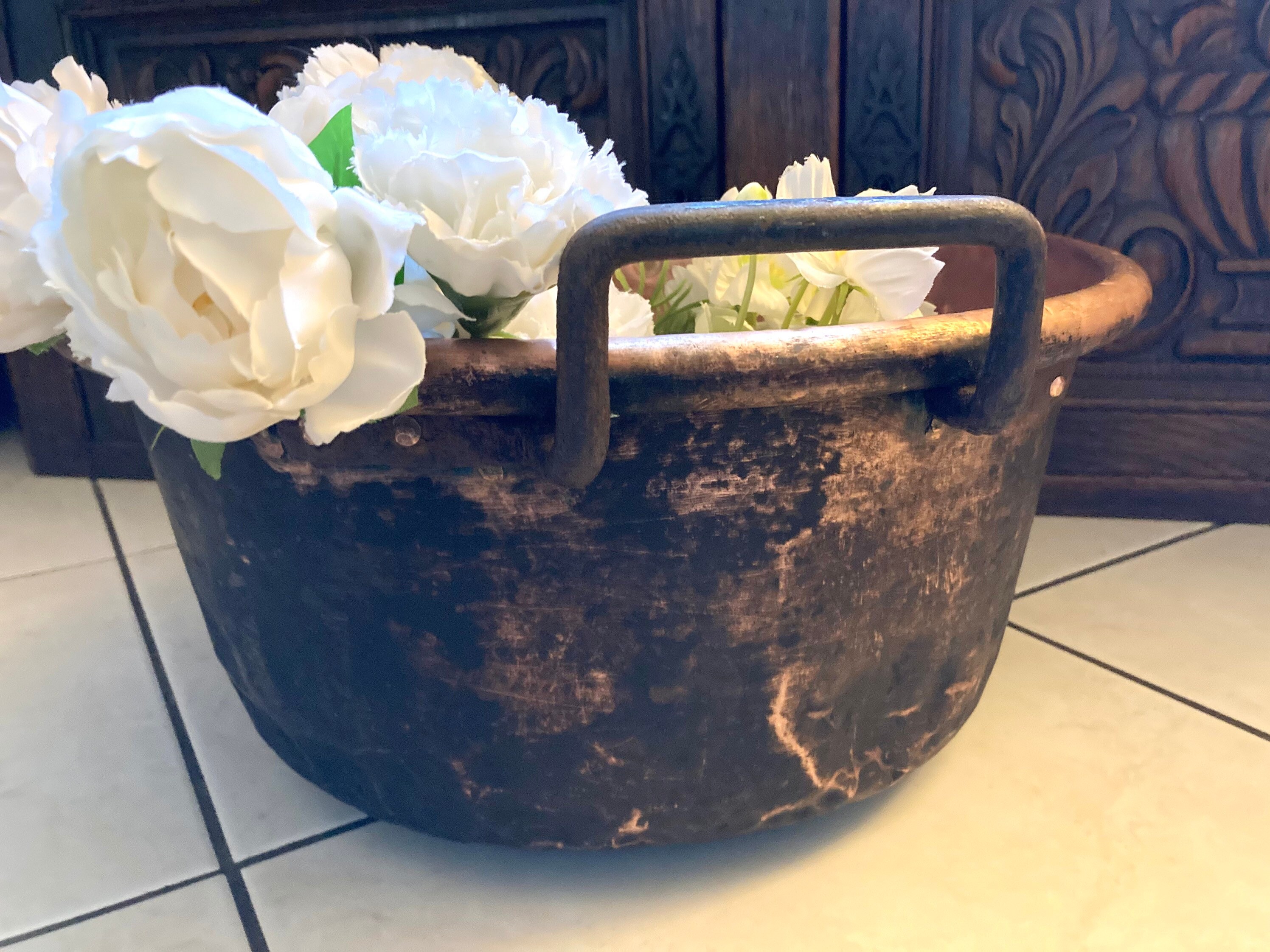 Grand Cuivre Solide Antique Martelé Artisanal Basin Bowl Laminé Lèvres et Fer Forgé Poignée 4 Rivets