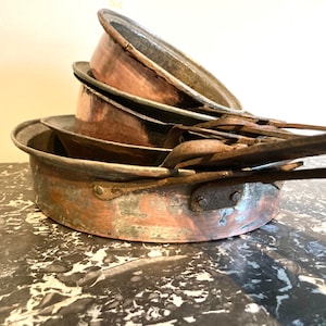 French Antique Pioneer Copper Skillet Set 5 1700&#39;s 1800&#39;s Paris, France Paris, France #30-206-3