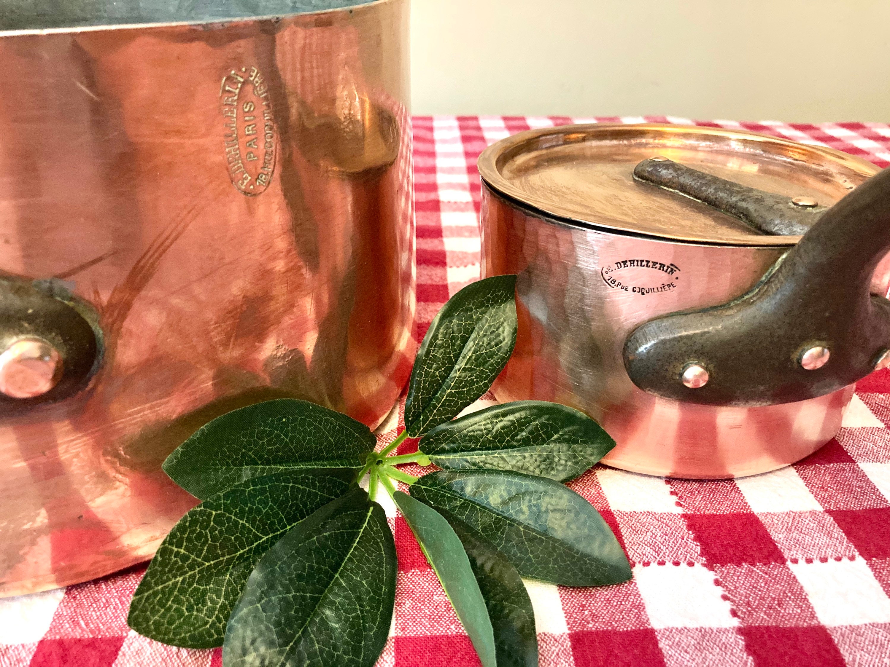 2 Français Professional E. Dehillerin Vintage Copper Hammered Chef Set With Rivets 2mm Paris, France