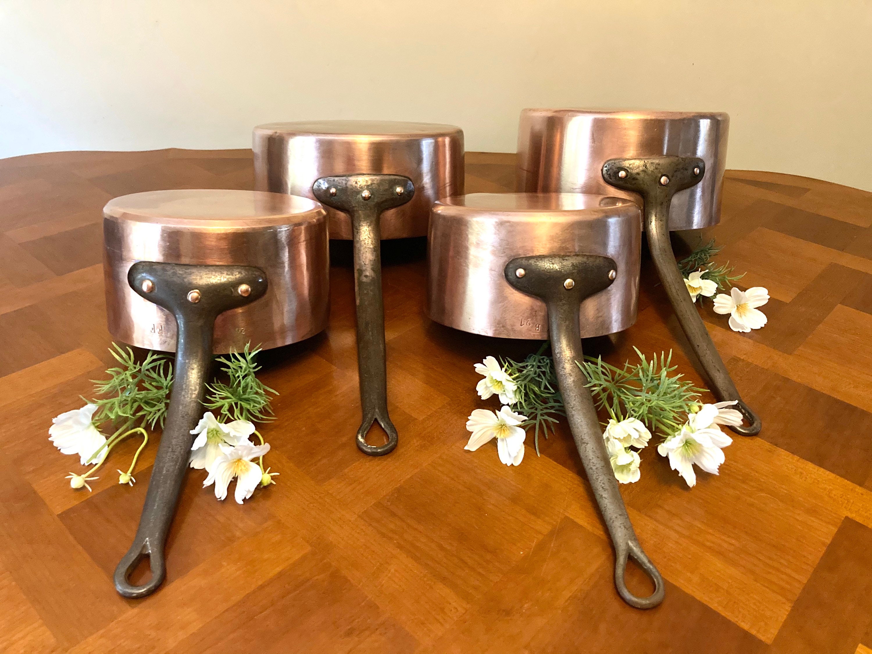 4 Français Professional Antique Copper Cookware Chef Set Pan Stamped 26cm 2.6mm Hammered Paris, Fran