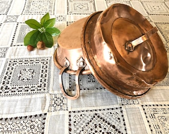 Copper Home Decor Antique French Hammered Brie Baking Dish, Tort Handle Lid, Paris