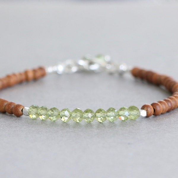 Peridot And Sandalwood Bracelet, August Birthstone Bracelet, Handmade Jewelry, Beaded Gemstone Bracelet, Gift for Leo